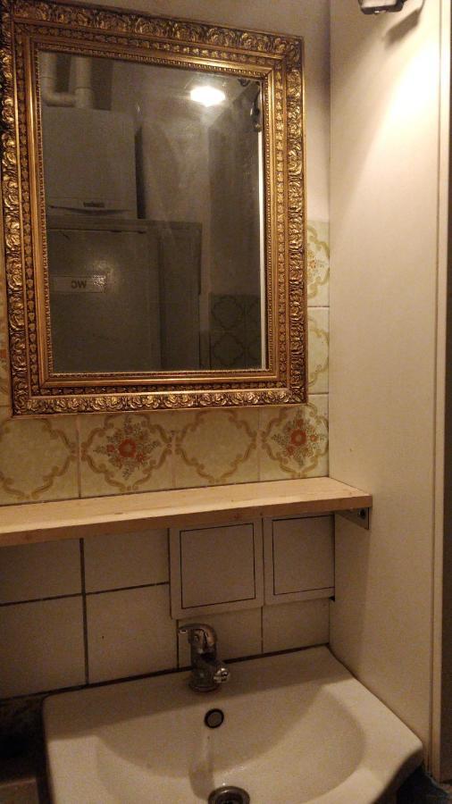 Prague "Above Train Central" Hostel Екстер'єр фото